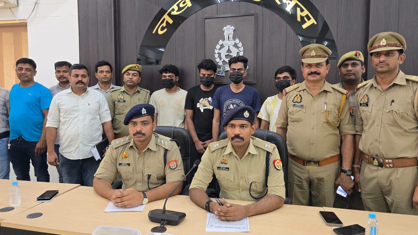 लखनऊ पुलिस ने अंतरराष्ट्रीय साइबर ठग गिरोह का किया भंडाफोड़।.jpeg